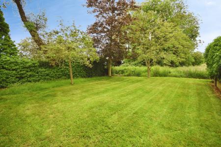 3 bedroom Bungalow for sale in Cumberworth Road, Mumby, LN13