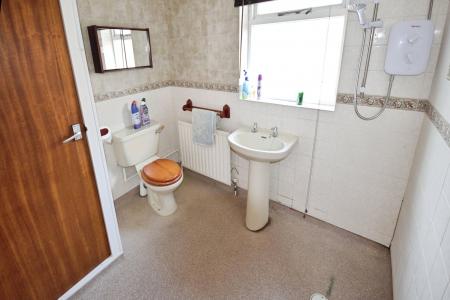 2 bedroom Detached bungalow for sale in Old Chapel Lane, Burgh Le Marsh, PE24
