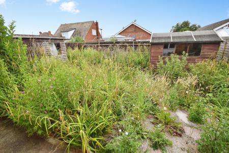 2 bedroom Semi-detached bungalow for sale in Goodwin Drive, Hogsthorpe, PE24
