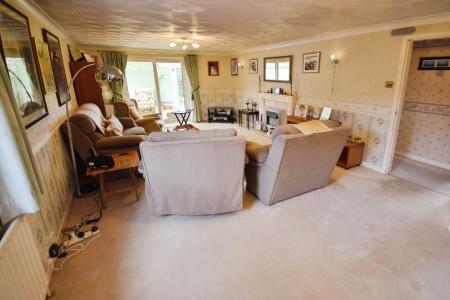4 bedroom Bungalow for sale in Church Lane, Winthorpe, PE25
