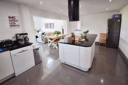 3 bedroom Bungalow for sale in Gunby Road, Orby, PE24
