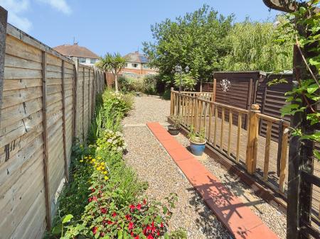 2 bedroom Semi-detached house for sale in George Avenue, Skegness, PE25