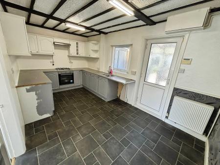 2 bedroom Semi-detached house for sale in George Avenue, Skegness, PE25