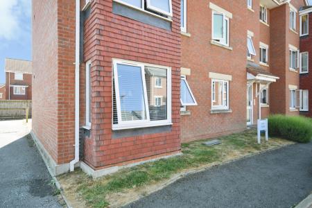 1 bedroom Flat for sale in Braceby Road, Skegness, PE25