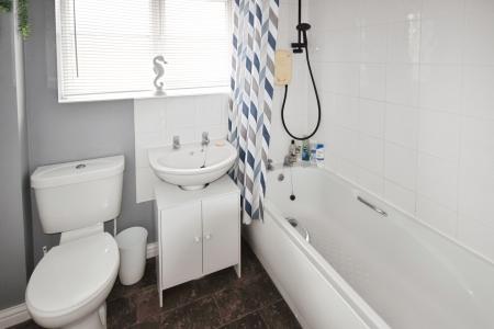 2 bedroom Semi-detached house for sale in Ely Way, Skegness, PE25