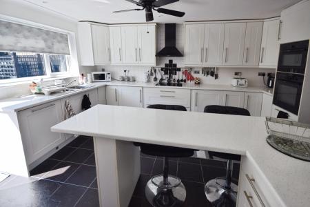 2 bedroom Detached bungalow for sale in Sycamore Close, Croft, PE24