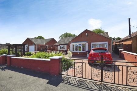 2 bedroom Detached bungalow for sale in Sycamore Close, Croft, PE24