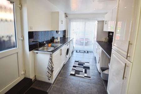 2 bedroom Detached bungalow for sale in Sycamore Close, Croft, PE24