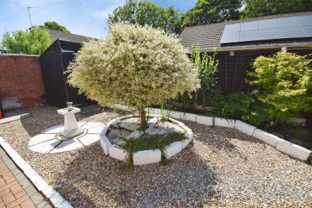 2 bedroom Detached bungalow for sale in Sycamore Close, Croft, PE24