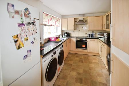 3 bedroom Semi-detached house for sale in Grunnill Close, Skegness, PE25
