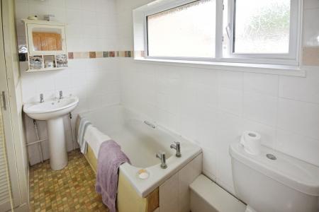 3 bedroom Semi-detached house for sale in Grunnill Close, Skegness, PE25
