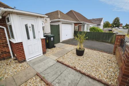 2 bedroom Bungalow for sale in Lyndhurst Avenue, Skegness, PE25
