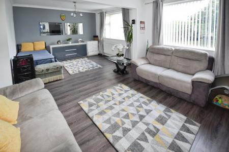 3 bedroom Semi-detached house for sale in Lincoln Green, Skegness, PE25