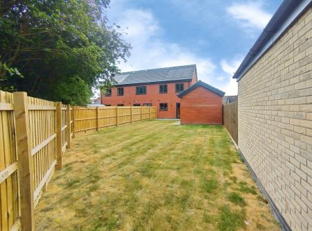 3 bedroom End of terrace house for sale in Lumley Fields, Skegness, PE25