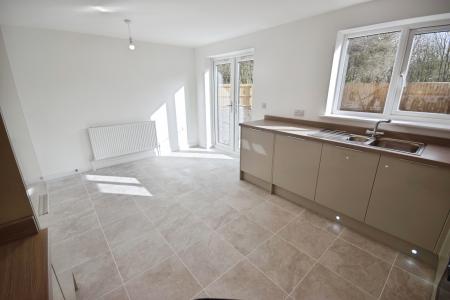 3 bedroom End of terrace house for sale in Lumley Fields, Skegness, PE25