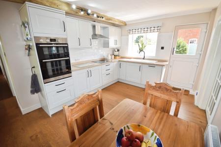 4 bedroom Bungalow for sale in Spilsby Road, Wainfleet All Saints, PE24
