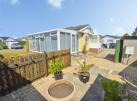 2 bedroom Park home for sale in Kingfisher Drive, Skegness, PE25