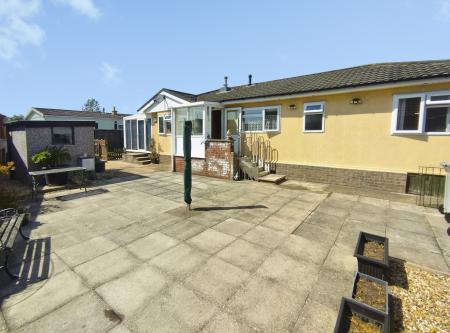 2 bedroom Park home for sale in Kingfisher Drive, Skegness, PE25