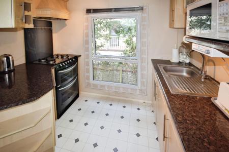 2 bedroom Caravan for sale in Chapel Hill Marina & Caravan Park, Tattershall, LN4