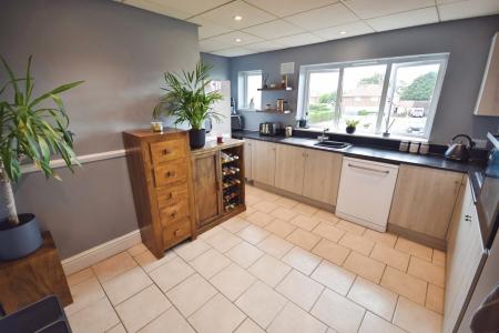 3 bedroom Maisonette for sale in Barnes Crescent, Skegness, PE25