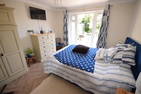 2 bedroom Detached bungalow for sale in Field Lane, Friskney, PE22