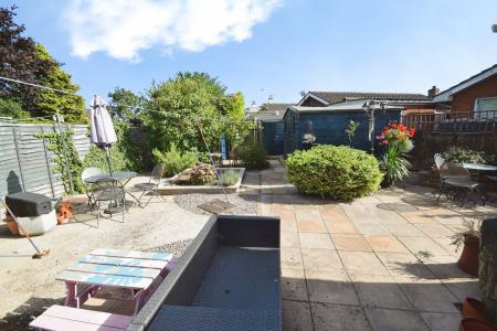 2 bedroom Detached bungalow for sale in Field Lane, Friskney, PE22