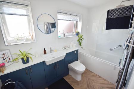 2 bedroom Detached bungalow for sale in Field Lane, Friskney, PE22