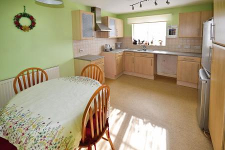 2 bedroom Semi-detached house for sale in Simpson Close, Chapel St Leonards, PE24
