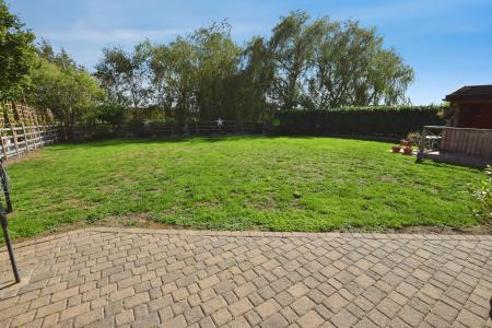 4 bedroom Detached house for sale in Hasthorpe Road Sloothby, Sloothby, LN13