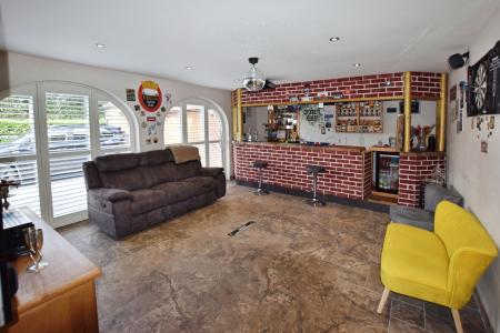 4 bedroom Detached house for sale in Hasthorpe Road Sloothby, Sloothby, LN13