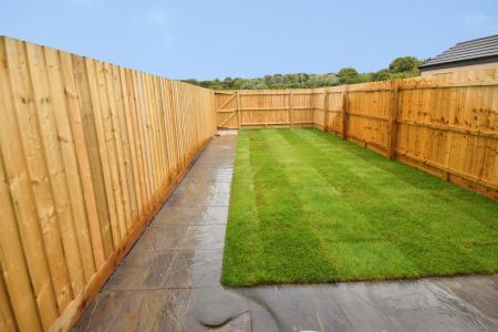 2 bedroom Semi-detached house for sale in Lumley Fields, Skegness, PE25