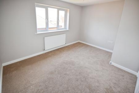 2 bedroom Semi-detached house for sale in Lumley Fields, Skegness, PE25