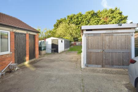 3 bedroom Semi-detached house for sale in Mill Road, Addlethorpe, PE24