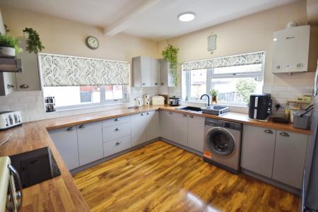 4 bedroom Detached house for sale in Ida Road, Skegness, PE25