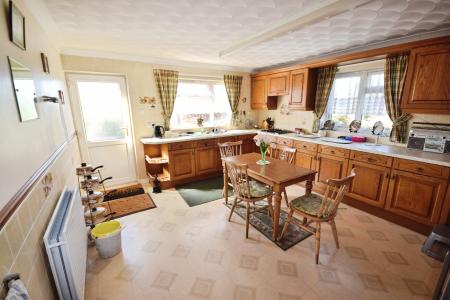 3 bedroom Bungalow for sale in Church Lane, Skegness, PE25