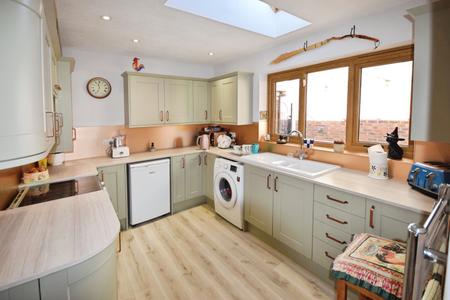 3 bedroom Bungalow for sale in Holden Drive, Burgh Le Marsh, PE24