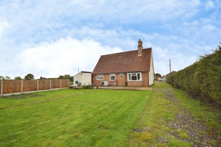 2 bedroom Detached bungalow for sale in Wainfleet Road, Irby In The Marsh, PE24