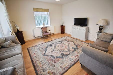 3 bedroom Detached bungalow for sale in Wainfleet Road, Irby-In-The-Marsh, PE24