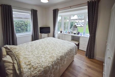 3 bedroom Detached bungalow for sale in Wainfleet Road, Irby-In-The-Marsh, PE24