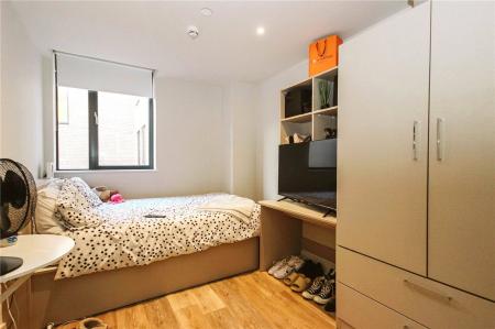 1 bedroom Flat to let in Grove Road, Weston-super-Mare