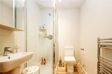 1 bedroom Studio flat to let in Grove Road, Weston-super-Mare