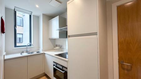 2 bedroom Flat to let in Grove Road, Weston-super-Mare