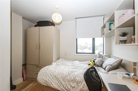 5 bedroom Flat to let in Wadham Street, Weston-super-Mare