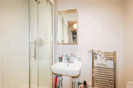 5 bedroom Flat to let in Wadham Street, Weston-super-Mare