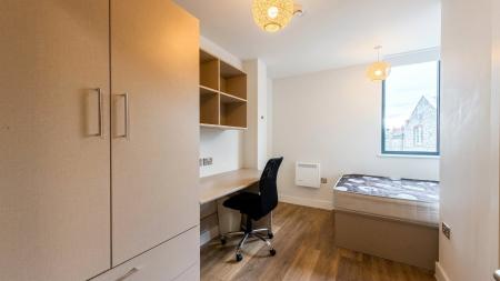 5 bedroom Flat to let in Wadham Street, Weston-super-Mare
