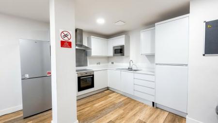 5 bedroom Flat to let in Wadham Street, Weston-super-Mare
