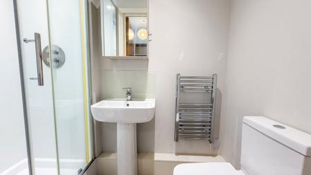 5 bedroom Flat to let in Wadham Street, Weston-super-Mare