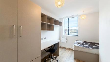 5 bedroom Flat to let in Wadham Street, Weston-super-Mare