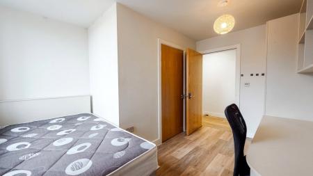5 bedroom Flat to let in Wadham Street, Weston-super-Mare