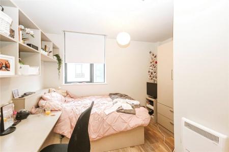 5 bedroom Flat to let in Wadham Street, Weston-super-Mare